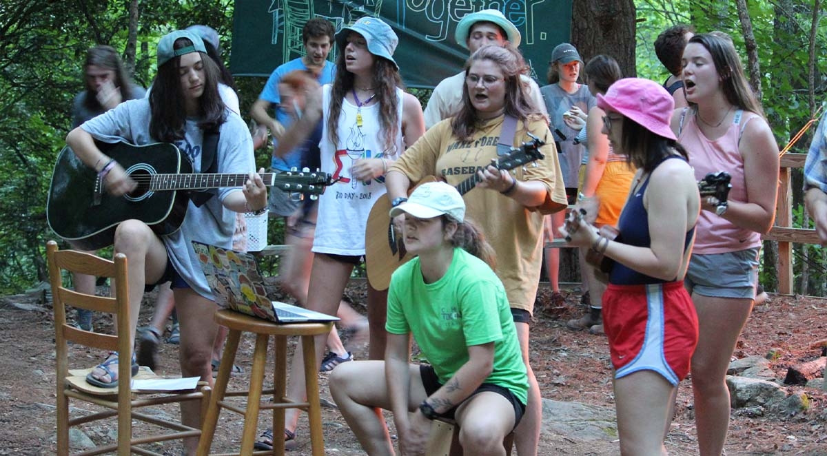 Best College Ministry Retreat Activities: Meaningful Experiences for Young Adults